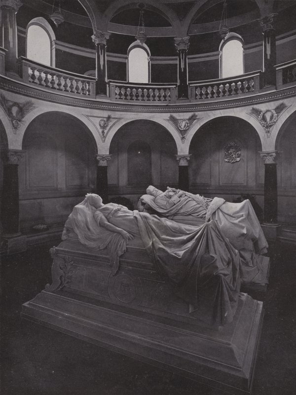 Potsdam, Rauhan kirkko, mausoleumi keisarin ja keisarinna Friedrichin sarkofageineen (m/v kuva) tekijältä Photographer German
