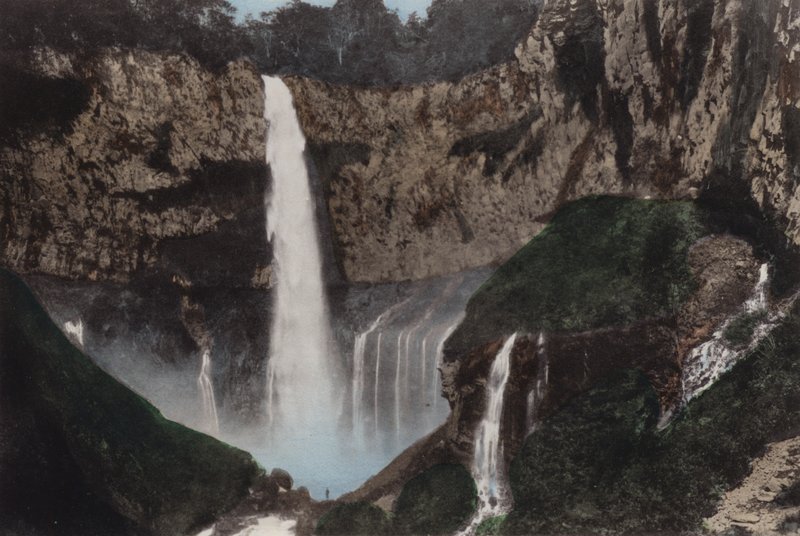 Japani, n. 1912: Kegon Fall, Nikko (kuva) tekijältä Photographer Japanese