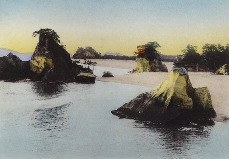 Japani, n. 1912: Matsushima, sisämerellä yksi kolmesta Japanin tunnetuista kohtauksista (kuva) tekijältä Photographer Japanese