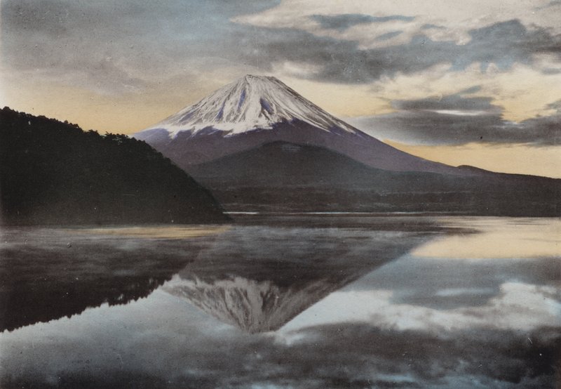 Japani, n. 1912: Fuji-vuori Shoji-järveltä (kuva) tekijältä Photographer Japanese