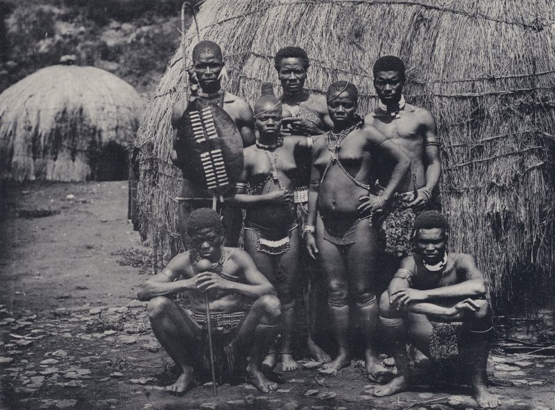 Alkuperäinen kotona (m/w kuva) tekijältä South African Photographer