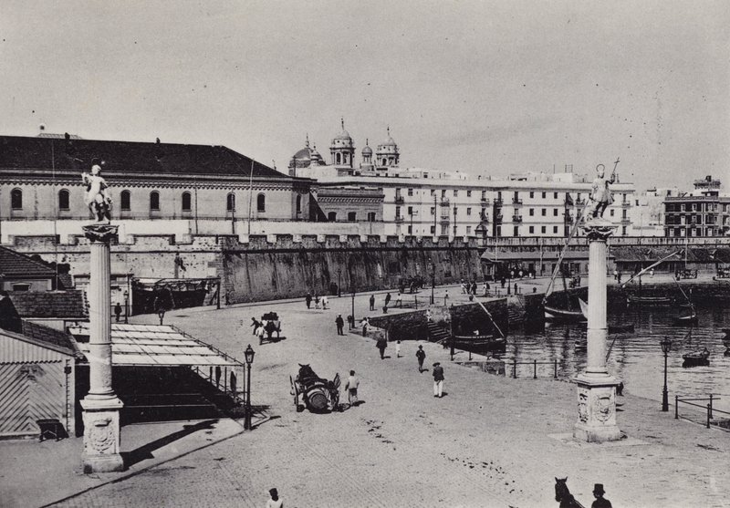 Cadiz: Sisäänkäynti (m/w kuva) tekijältä Spanish Photographer
