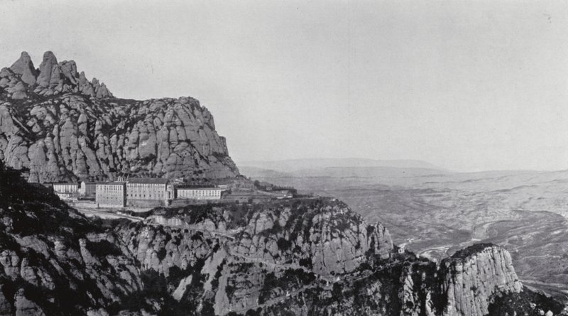 Montserratin yleisnäkymä (s/w valokuva) tekijältä Spanish Photographer
