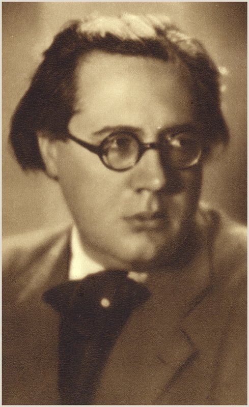 Andres Segovian muotokuva (s/w-valokuva) tekijältä Spanish Photographer