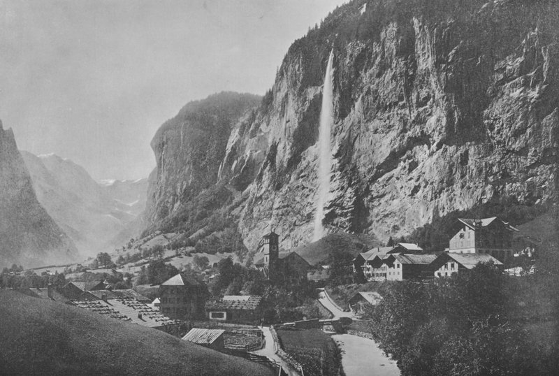 Lauterbrunnen, Cascade du Staubbach (m/w kuva) tekijältä Swiss Photographer