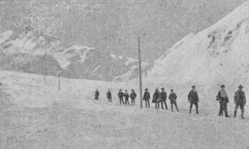 Grand Saint-Bernardin ylittäminen talvella (m/w kuva) tekijältä Swiss Photographer