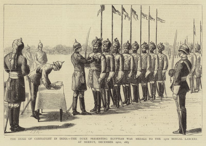 Intian Connaughtin herttua, joka luovuttaa Egyptin sodan mitalit 13. Bengal Lancersille Meerutissa 19. joulukuuta 1883 tekijältä Sydney Prior Hall
