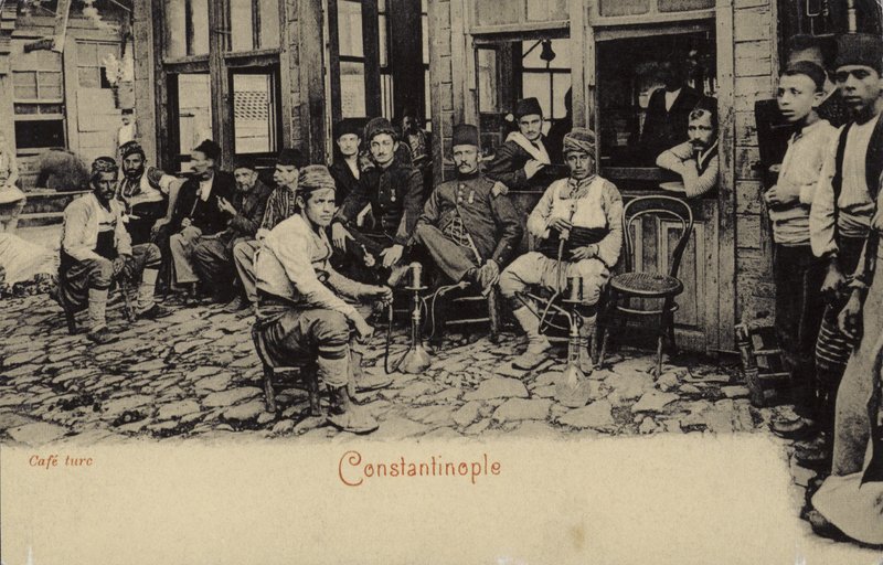 Turkkilainen kahvila, Konstantinopoli, 1898 tekijältä Turkish Photographer