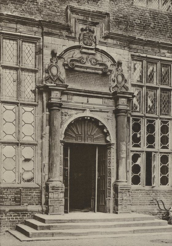 Doorway, Aston Hall, Warwickshire (m/w kuva) tekijältä William Galsworthy Davie