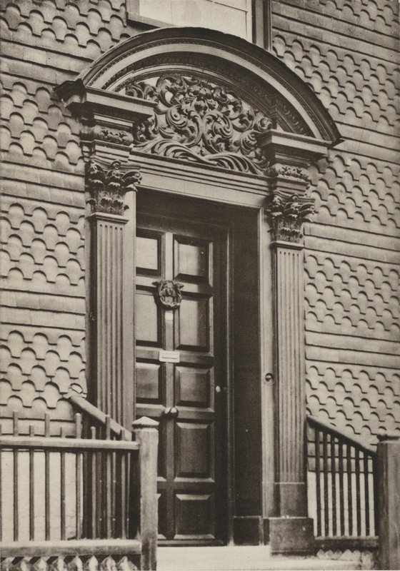 Doorway, Cranbrook, Kent (m/w kuva) tekijältä William Galsworthy Davie