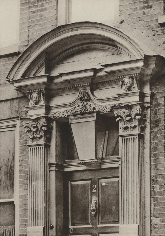 Doorway, Great St Helens, Lontoo (m/w kuva) tekijältä William Galsworthy Davie