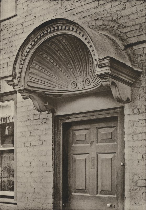 Doorway, Ledbury, Herefordshire (m/w kuva) tekijältä William Galsworthy Davie