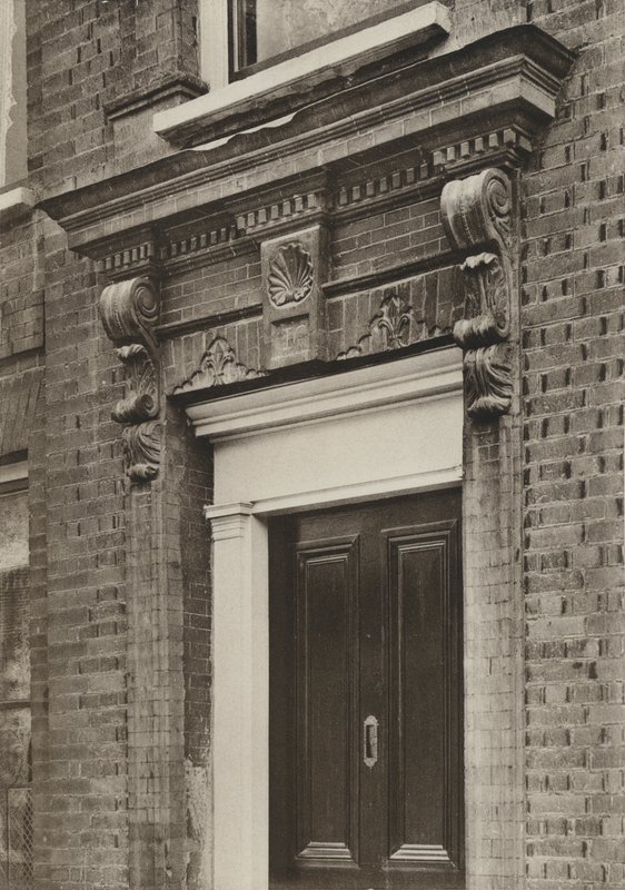 Doorway, Longbridge House, Farnham, Surrey (m/w kuva) tekijältä William Galsworthy Davie