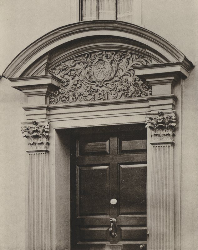 Doorway, Pudding Lane, Maidstone, Kent (m/w kuva) tekijältä William Galsworthy Davie