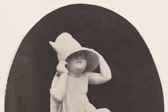 Unidentified Photographer.