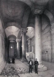 Jerusalemin kultaisen portin sisäpuoli, kuvitus Contre-Amiral Parisin teoksesta "Souvenirs de Jerusalem", kaiverrettu Hubert Clerget (1818-99) ja Jules Gaildrau (1816-98) (värilitho)