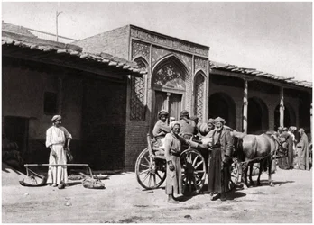 Hymyilevät kasvot, Irak, 1925
