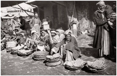 Suq El Khubur, kotimainen leipätori, Bagdad, Irak, 1925.