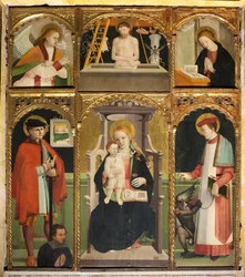 Polyptyykki Madonnasta ja lapsesta sekä pyhistä Julianuksesta ja Bernardista.