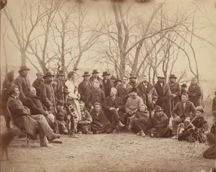 Intiaanit hallituksen edustajien kanssa, 1860-luvun alku.