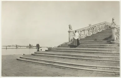 Venetsian kivet, Chioggia, 1887, painettu 192039.