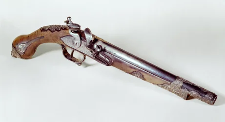 Abd el-Kaderin (1808-83) pistooli (metalli)