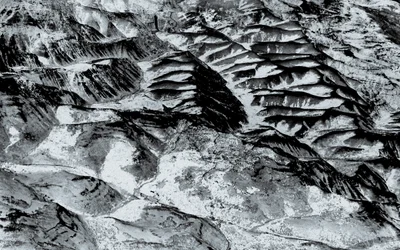 Over Nevada, 2018 (käsin maalattu valokuva)