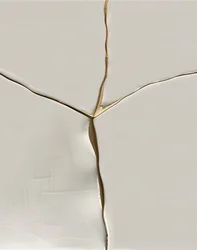 Elegant Gold Kintsugi