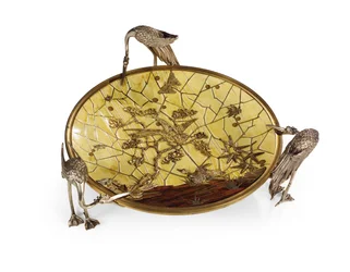 Cup (Tazza), Ferdinand Duvinagen intarsia, 1800-luvun toinen puoli (hopeattu ja kullattu pronssi, norsunluu ja puu) (katso myös 476612)