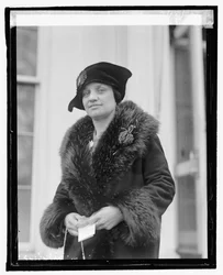Rouva Mabel Willebrandt Valkoisessa talossa