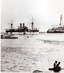 USS Maine saapuu Havannan satamaan, Kuubaan, 1898 (katso 206526, 206527)