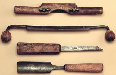 La Reunionin puusepän työkalut (teräs ja puu)