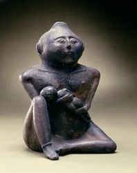 Imettävä äiti-effigy-pullo, Cahokia Culture, Mississippian aikakausi, 1200-1400 (keraaminen)