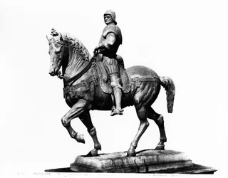 Condottiere Bartolomeo Colleonin (1400-75) ratsastuspatsas (pronssi) (valkoinen kuva)