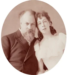 Muotokuva taiteilija Konstantin Jegorovich Makovskista (Constantin Makovski) (1839-1915) vaimonsa kanssa. Albumin Kuva: Andrei Osipovich Karelin (1837-1906)