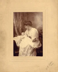 Herttuatar Evelyn Cavendish tyttärensä Lady Annen kanssa