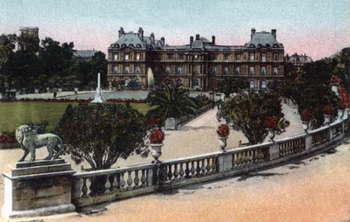 Pariisi: Palais ja Jardin du Luxembourg. Valokuva vuodelta 1920 Pariisin kaupungin "" Artistic Album -albumissa". Yksityinen kokoelma.