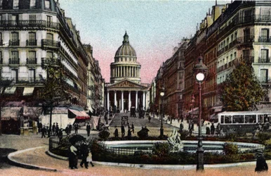 Pariisi: näkymä rue Soufflotille ja Pantheonille. Valokuva vuodelta 1920 Pariisin kaupungin "" Artistic Album -albumissa". Yksityinen kokoelma.