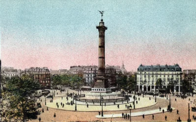 Pariisi: näkymä Place de la Bastillen heinäkuun pylvääseen. Valokuva vuodelta 1920 Pariisin kaupungin "" Artistic Album -albumissa". Yksityinen kokoelma.