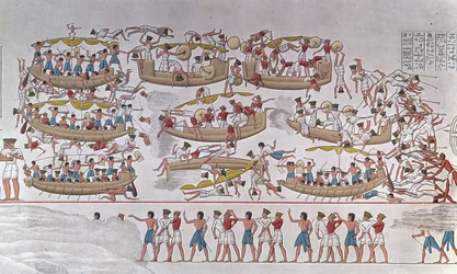 Kuvaus Niilin suiston taistelusta Ramses III:n armeijoiden ja merikansojen välillä. Medinet Habun kuolintemppelin reliefin mukaan, Egypti