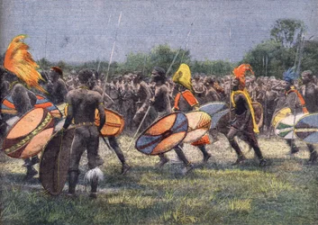 Yhdysvaltain entisen presidentin Theodore Rooseveltin (1858 - 1919) retkikunta Afrikkaan: Warrior Dance Ugandassa. Kaiverrus. Yksi sanomalehdestä "" Le petit parisien"" 24.4.1910. Yksityinen kokoelma.