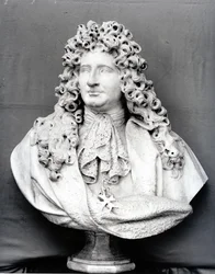 Jules Hardouin Mansartin (1646-1708) rintakuva 1698 (marmori)