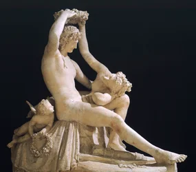 Antonio Canovan (1757-1822) Venus kruunaava rakkaus, malli kipsistä