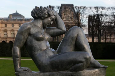 Jardin des tuileries, Aristide Maillol, Montagne 1937 (lyijy), Pariisi, Ranska (kuva)