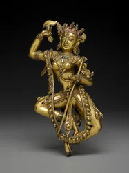 Vajravarahi (kullattua pronssia, puolijalokiveä ja pigmentin jälkiä)