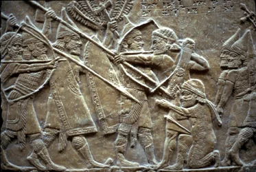 Ashurbanipal Til-Tuban taistelussa 650-620 eKr