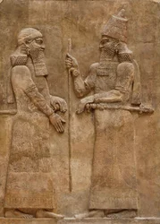 Sargon II ja arvohenkilö, reliefi kuningas Sargonin palatsista Khorsabadissa, n. 716-713 eKr.