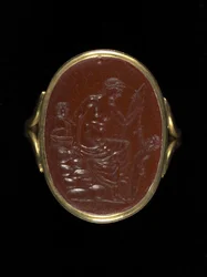 Sormuskivi, joka kuvaa Aphroditea, noin 100–70 eKr. (karneoli)