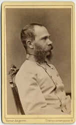 Itävallan keisarin Frans Joosefin (1830-1916) ja Unkarin kuninkaan (1867-1916) muotokuva, Habsburg-Lothringenin hallitsijasuvusta. Valokuva Victor Angerer -ateljeesta Wienissä.