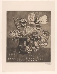 Tulipes en un acabat de càntir